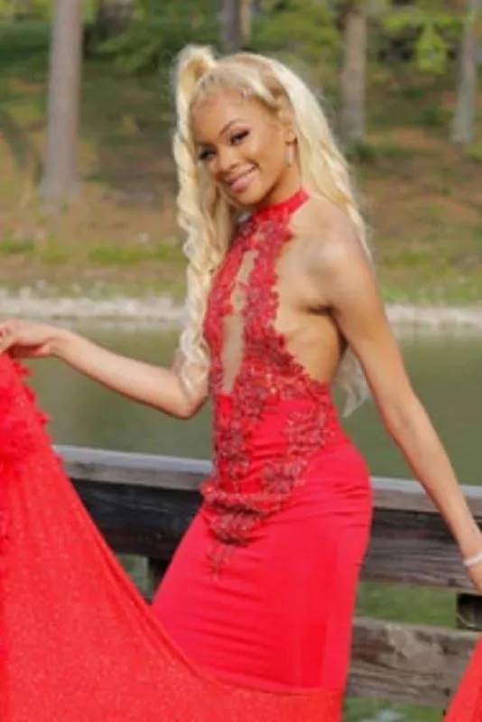 Wonderful Halter Mermaid Lace Sleeveless Long Prom Dresses